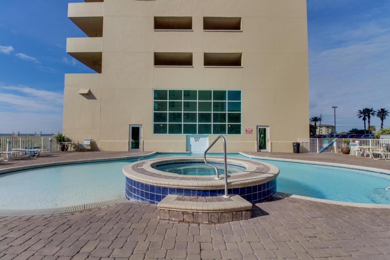Crystal Shores West Apartment