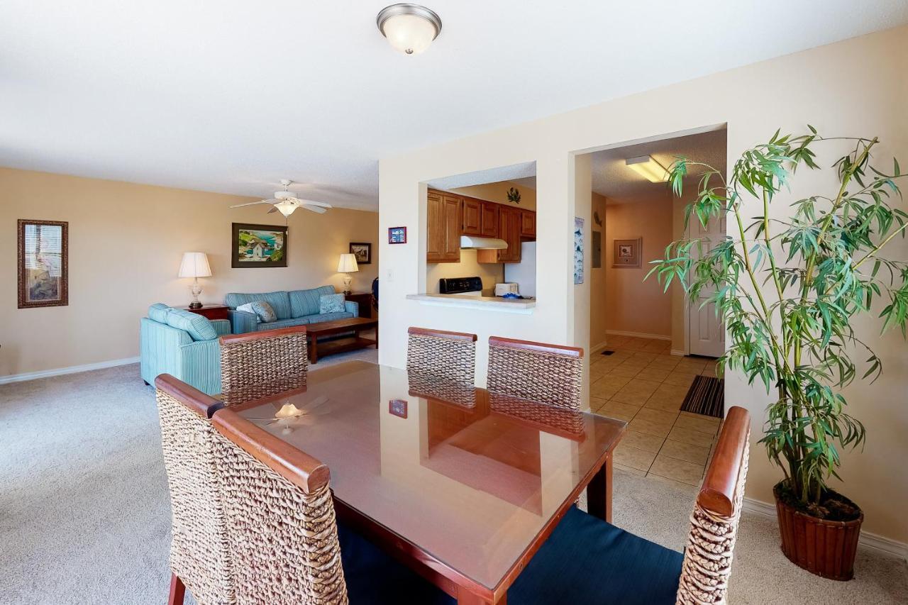 Sea Oats H105 Apartment