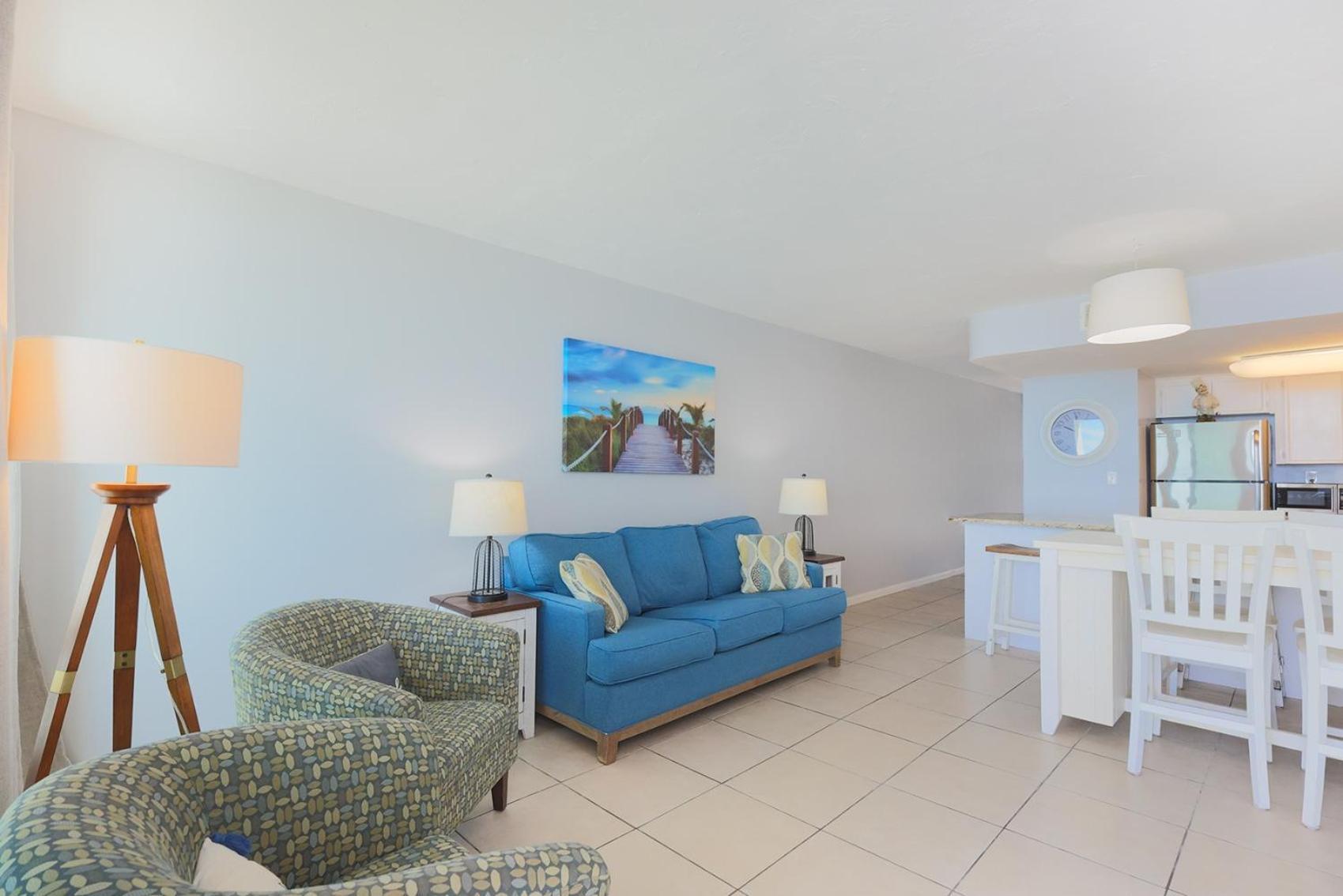 Apartment Island Sunrise 466