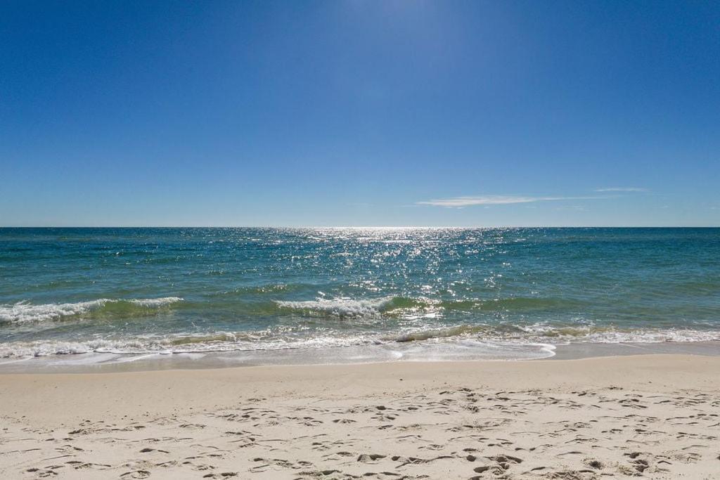 Crystal Shores Unit 1405 Holiday home Gulf Shores