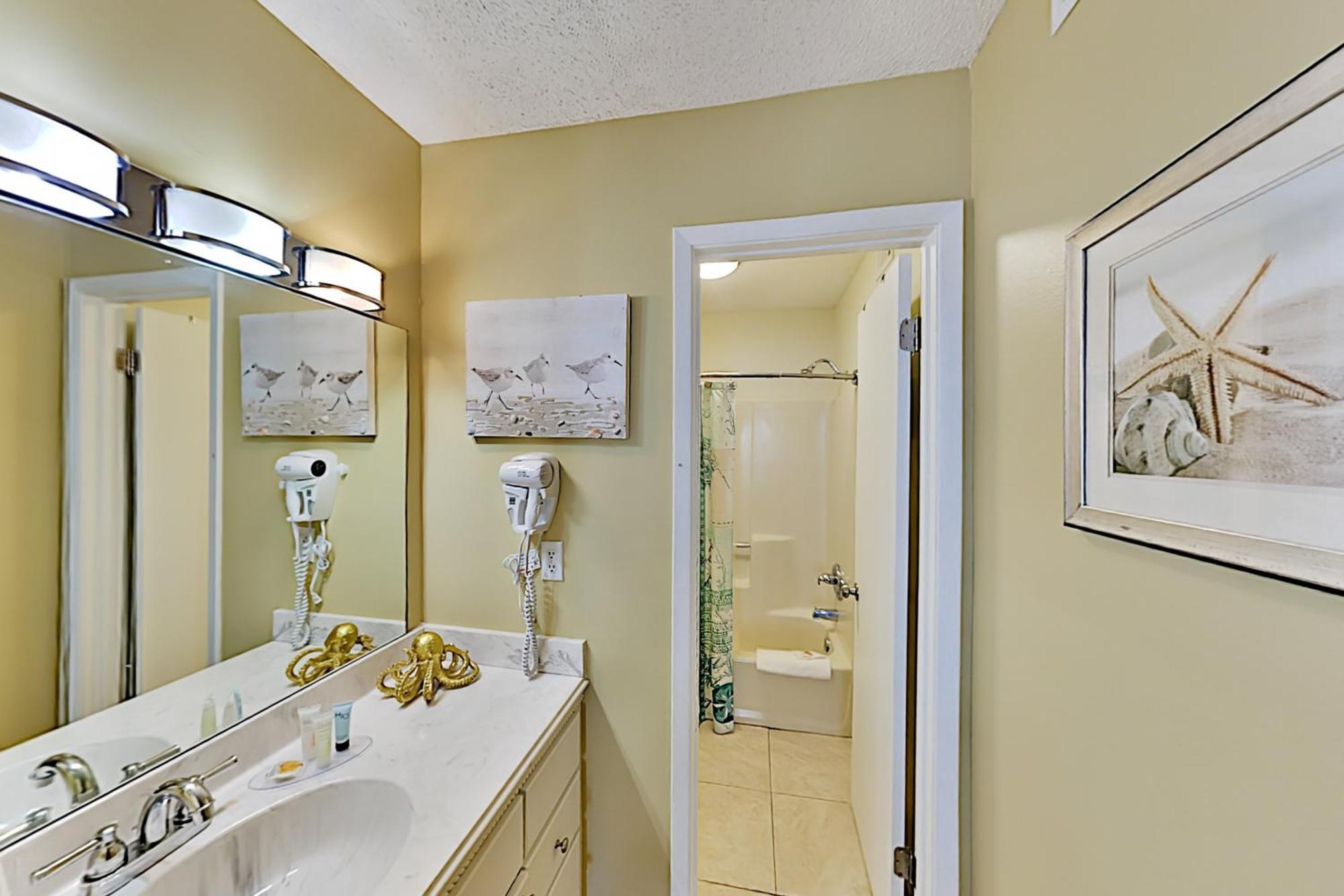 Regatta Apartment *