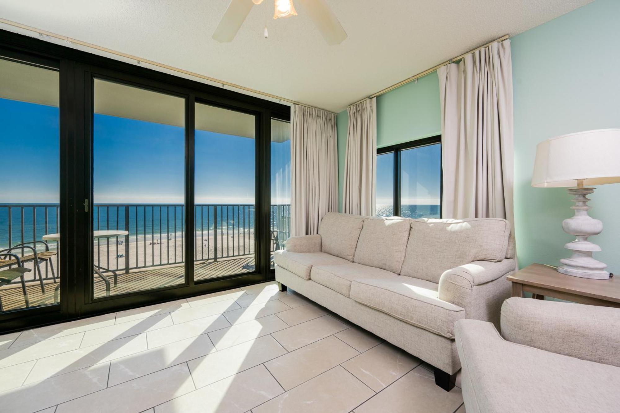 Phoenix Apartment *
